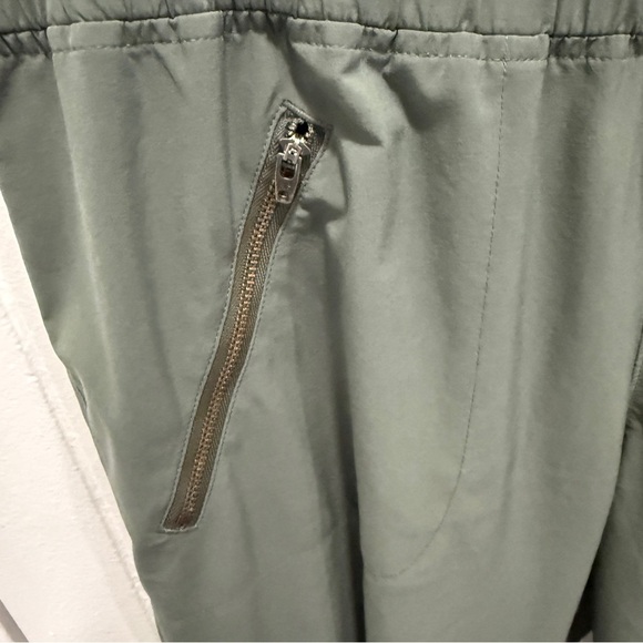 Athleta Green Aspire Ankle Pant - Picture 3 of 14